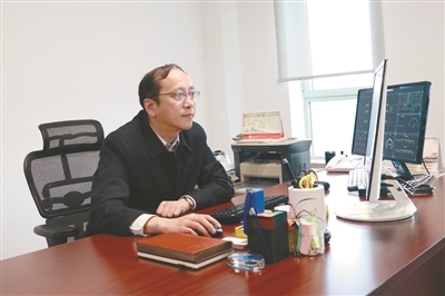 沈陽日報——徐方：以自信引領(lǐng)新松機(jī)器人后發(fā)先至