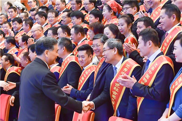 曲道奎總裁榮獲“優(yōu)秀中國特色社會(huì)主義事業(yè)建設(shè)者”稱號(hào)