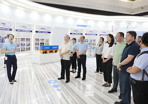 人民日報2023年媒體融合發(fā)展專題培訓班走進新松